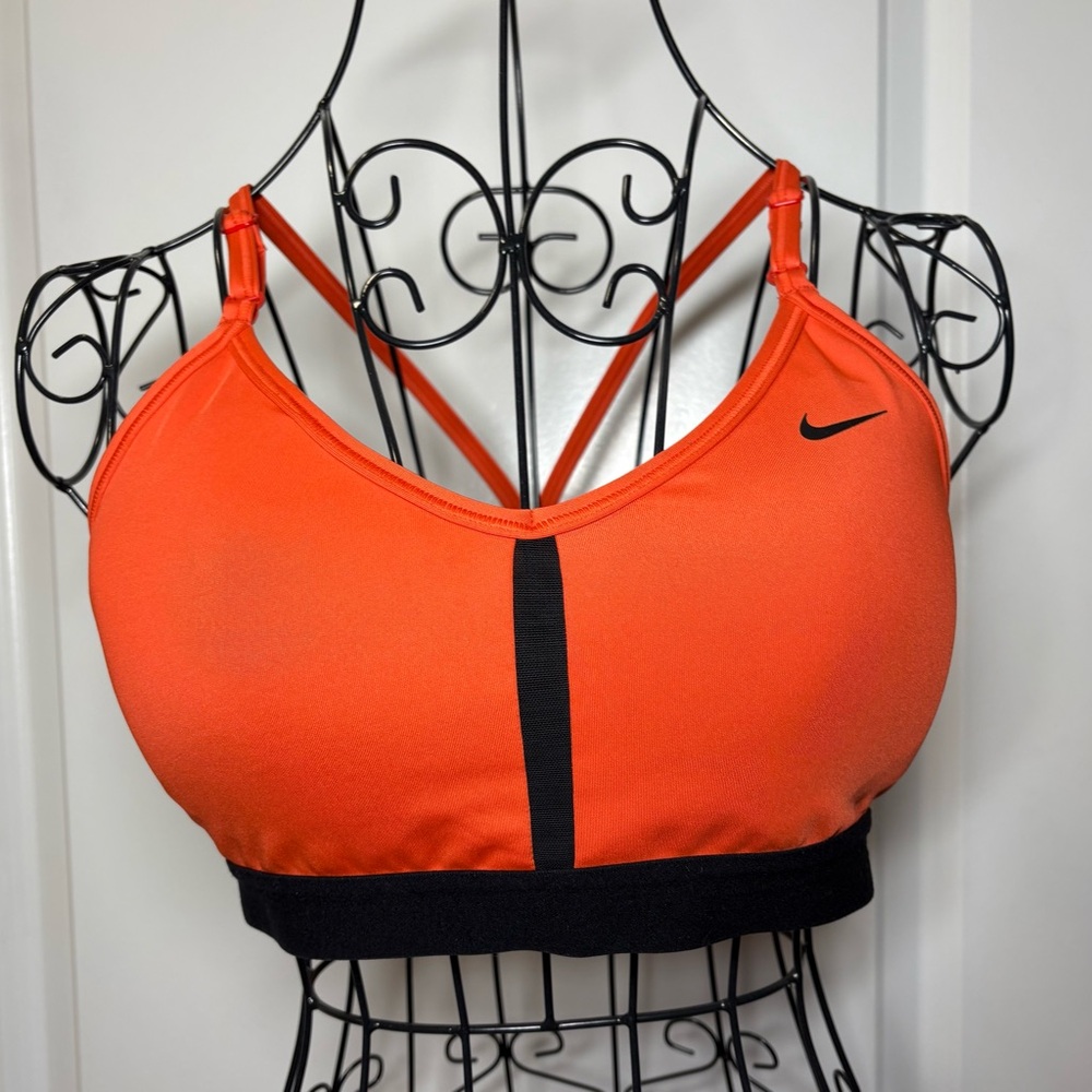 Nike Dri-FIT Indy Sports Bra w/ Mesh Details‎